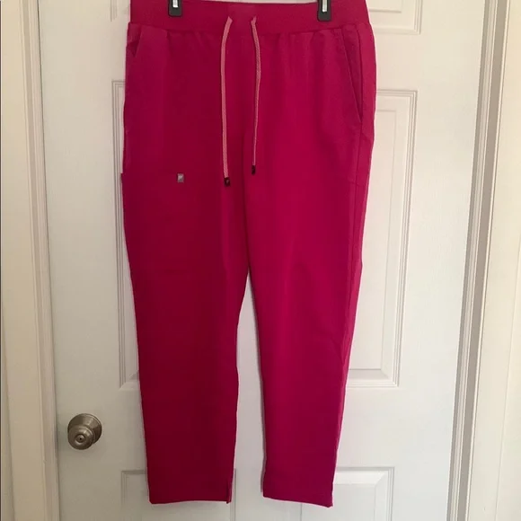 Fabletics Women's Red Top - Picture 3 of 4